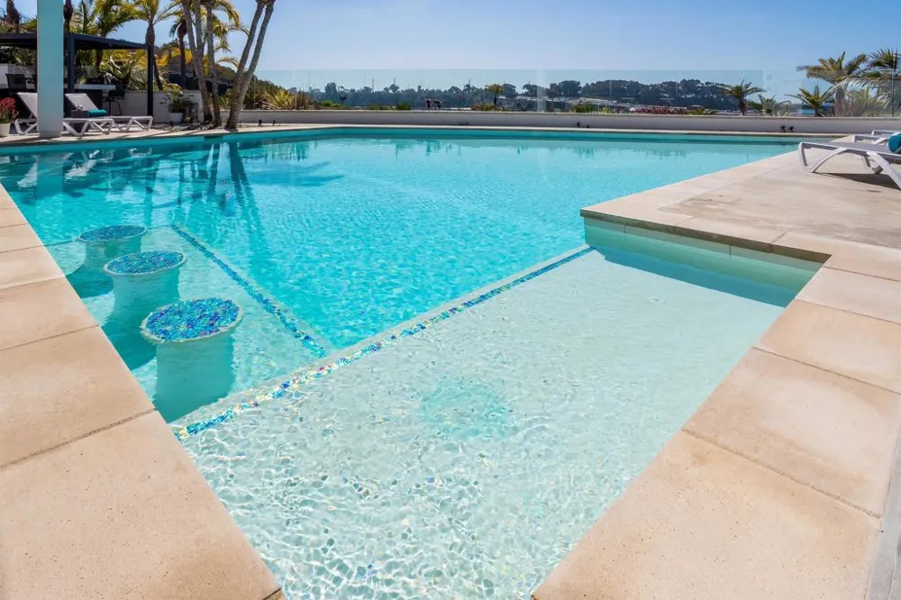 1095 Hoover Street Carlsbad, CA 92008