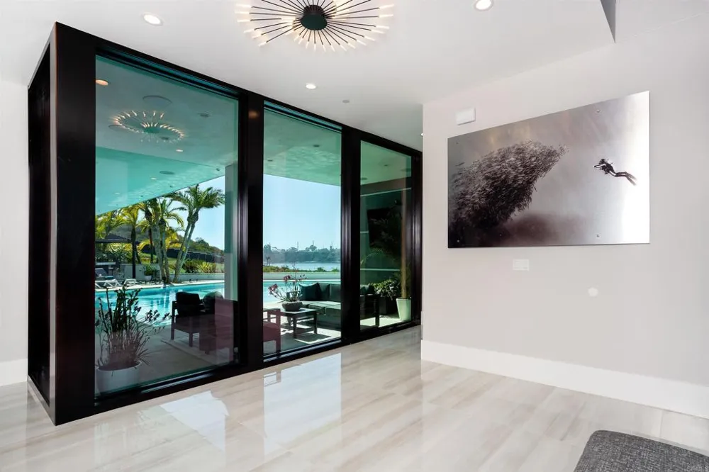1095 Hoover Street Carlsbad, CA 92008