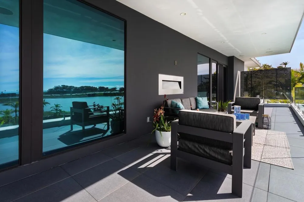 1095 Hoover Street Carlsbad, CA 92008