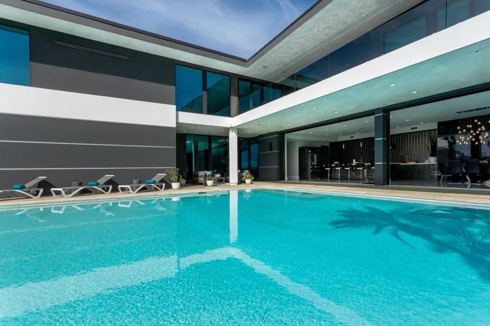 1095 Hoover Street Carlsbad, CA 92008