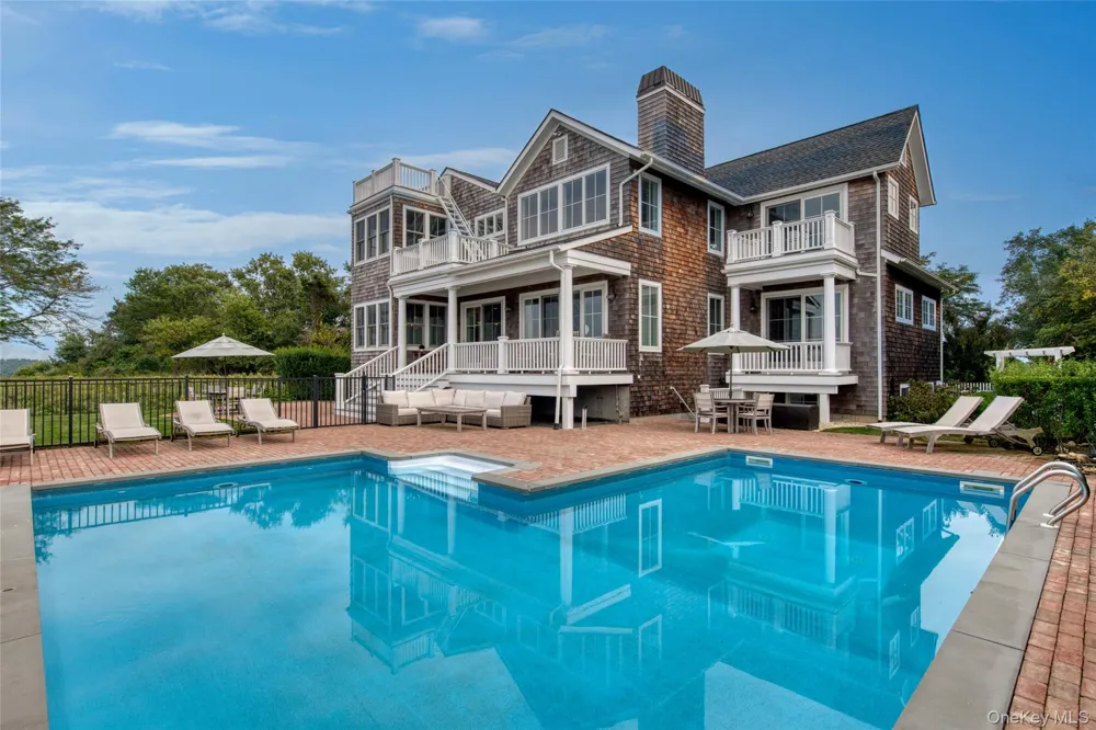 1000 Sound Drive Greenport, NY 11944