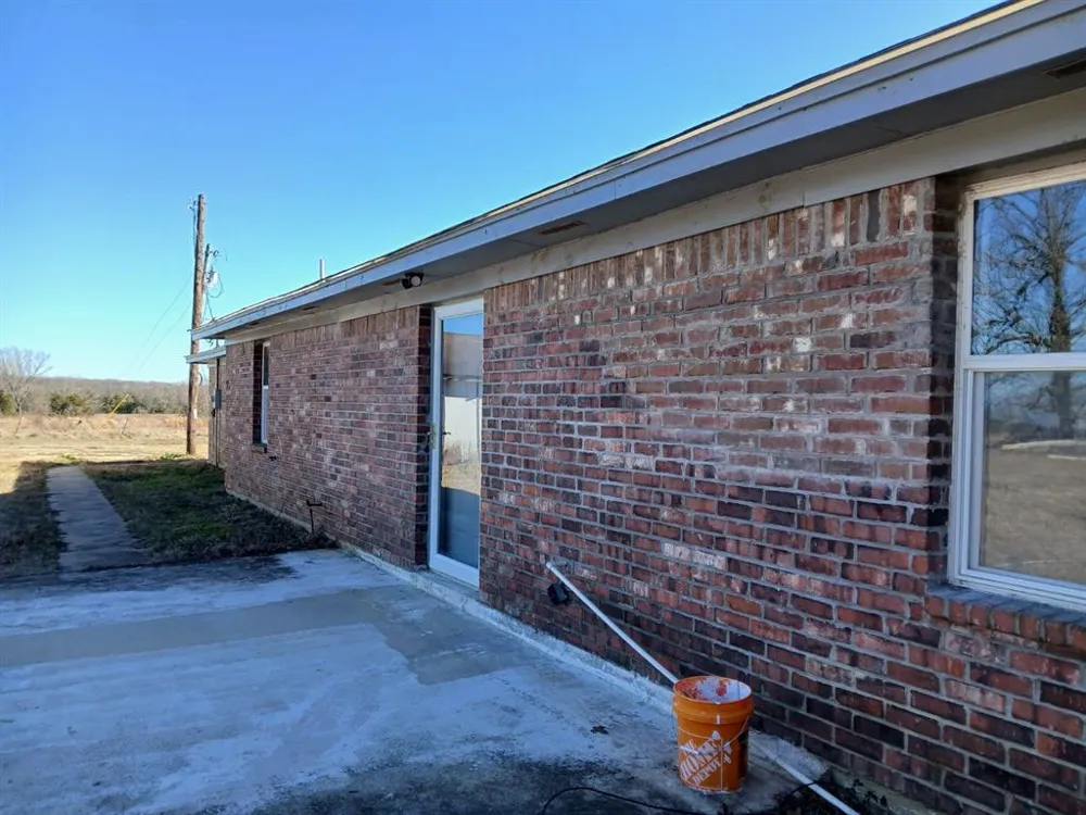 19088 US Hwy 82 Avery, TX 75554