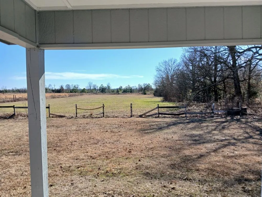 19088 US Hwy 82 Avery, TX 75554