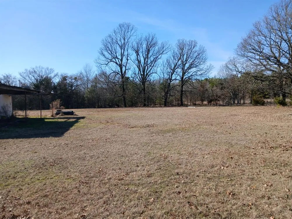 19088 US Hwy 82 Avery, TX 75554