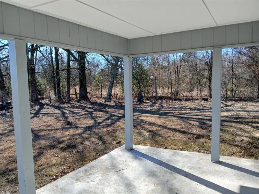 19088 US Hwy 82 Avery, TX 75554