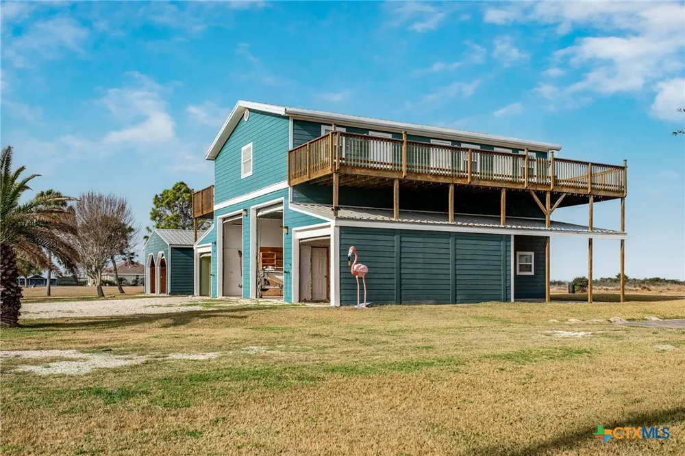 19 Dewberry Lane Seadrift, TX 77983