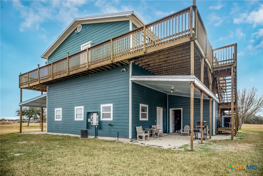 19 Dewberry Lane Seadrift, TX 77983