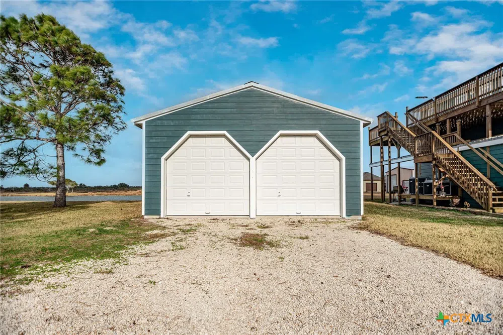 19 Dewberry Lane Seadrift, TX 77983