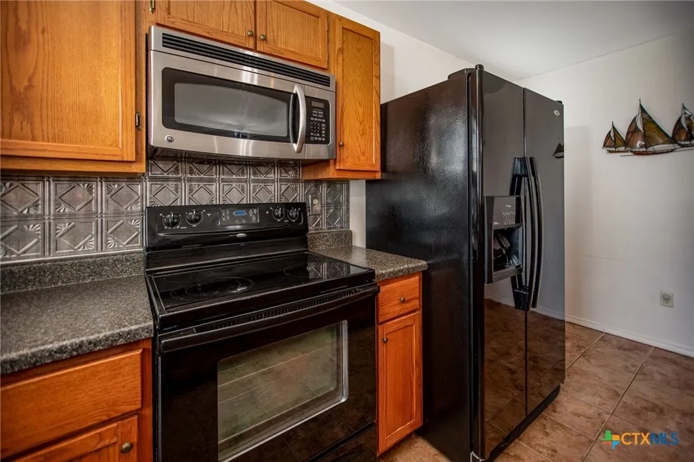 19 Dewberry Lane Seadrift, TX 77983