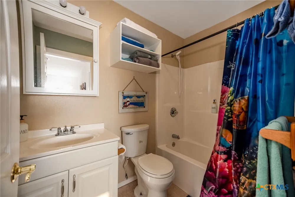 19 Dewberry Lane Seadrift, TX 77983