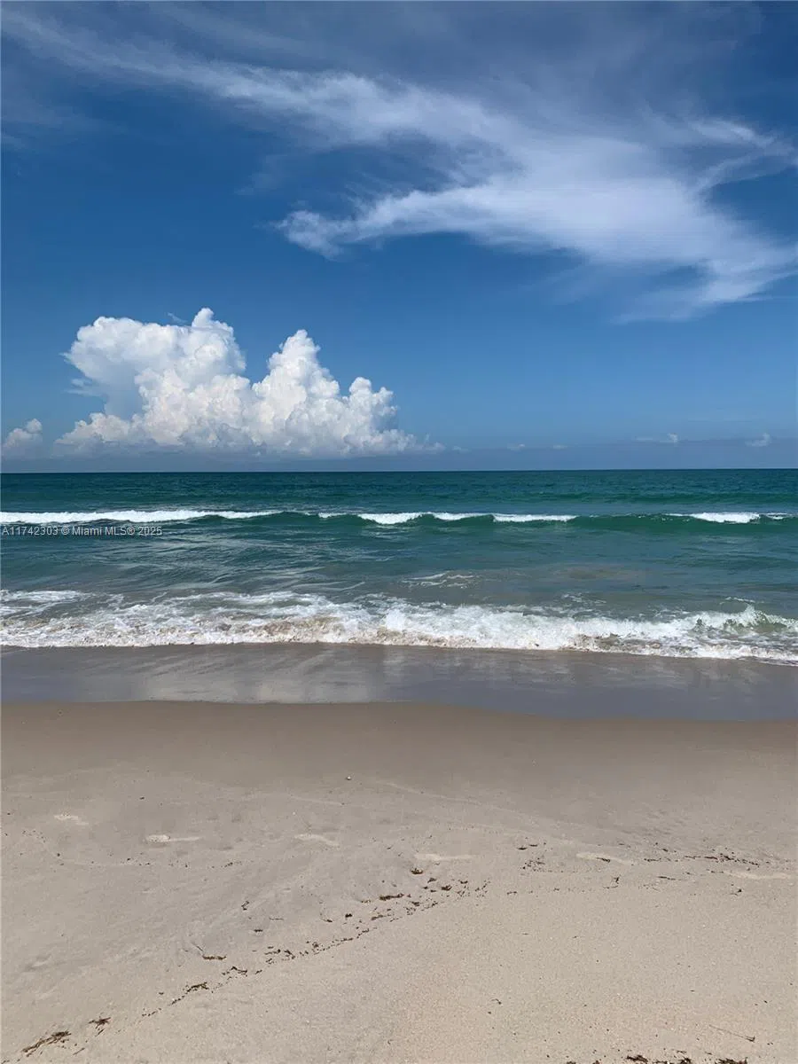 5163 Highway A1A #118 Hutchinson Island, FL 34949