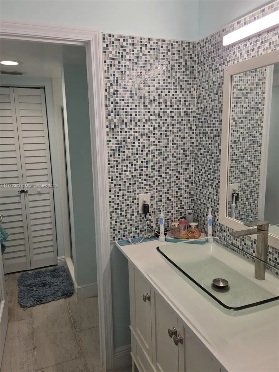 5163 Highway A1A #118 Hutchinson Island, FL 34949
