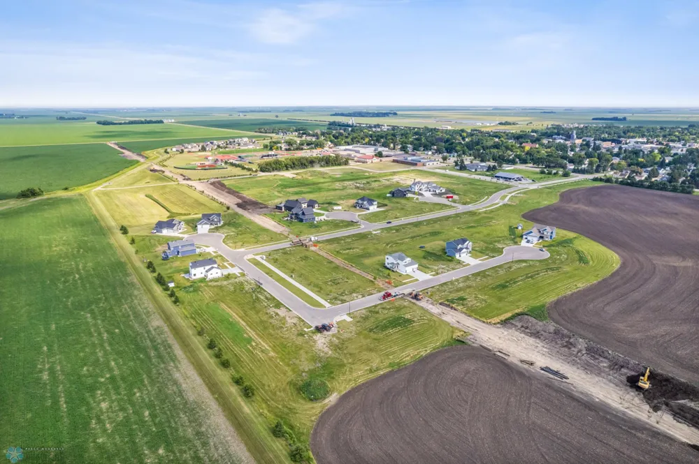 796 4TH AVENUE Casselton, ND 58012