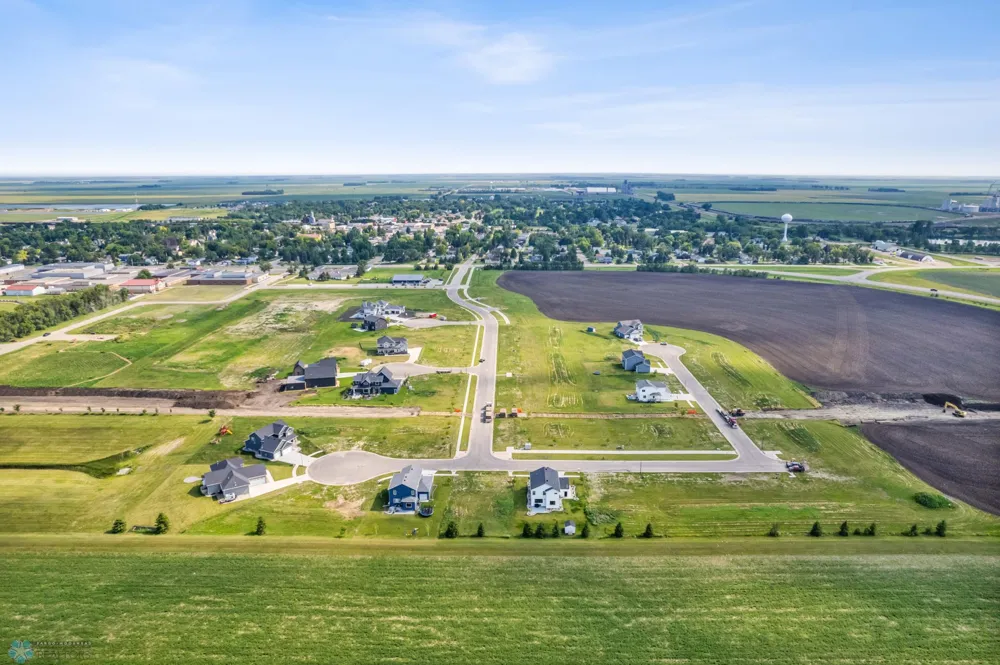 780 4TH AVENUE Casselton, ND 58012