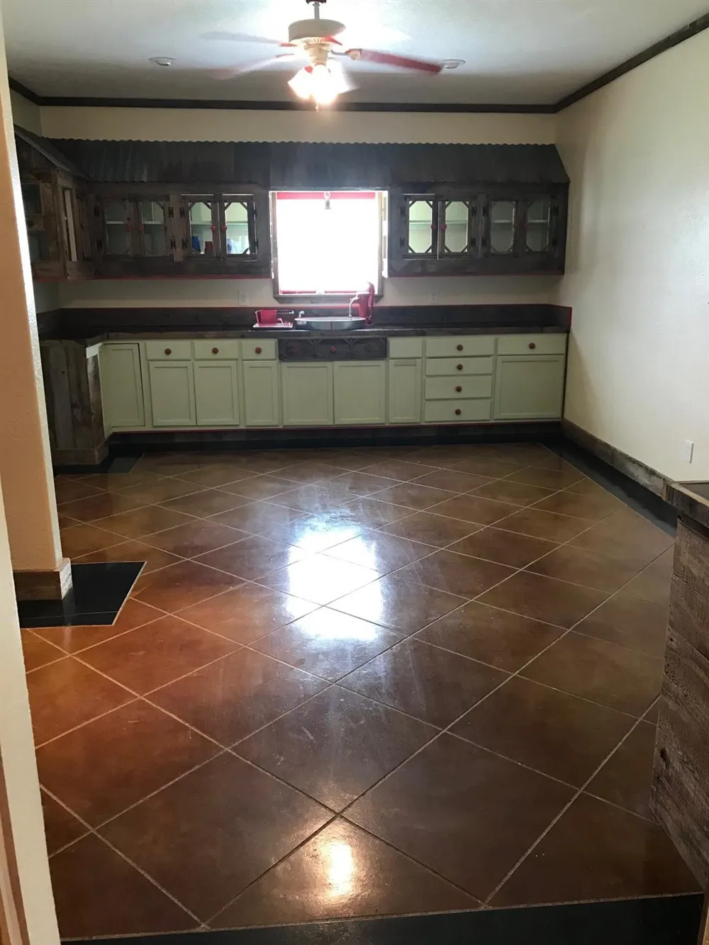 11243 State Hwy 19s S Lovelady, TX 75851