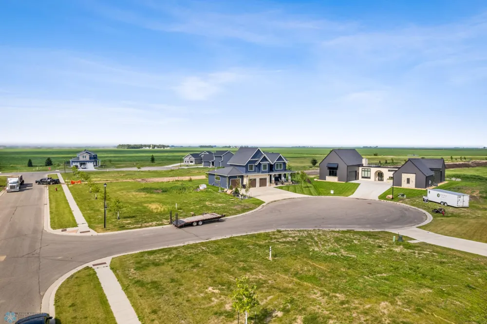 716 4TH AVENUE Casselton, ND 58012