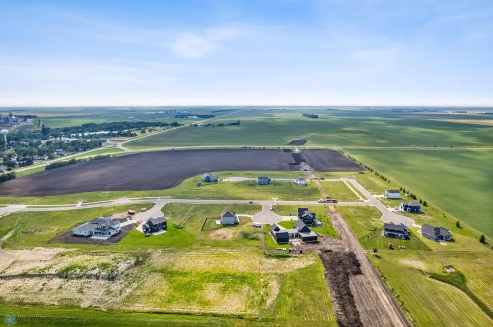 760 5TH AVENUE Casselton, ND 58012