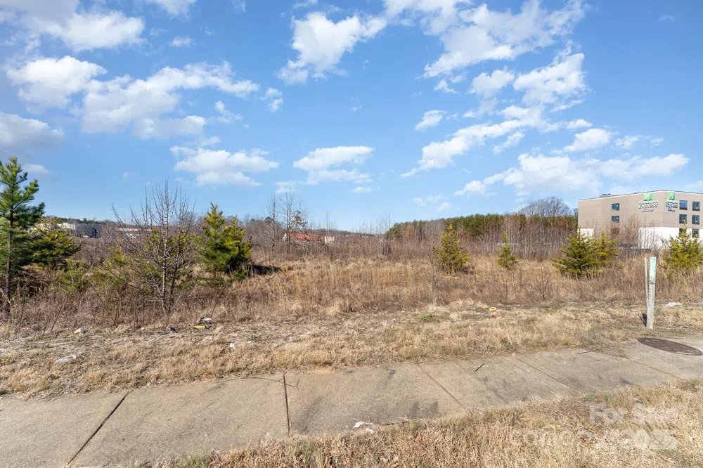 0 Hampton Plaza Drive Kernersville, NC 27284