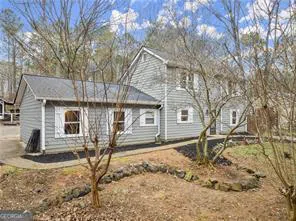 3570 Knoll Crest Trail