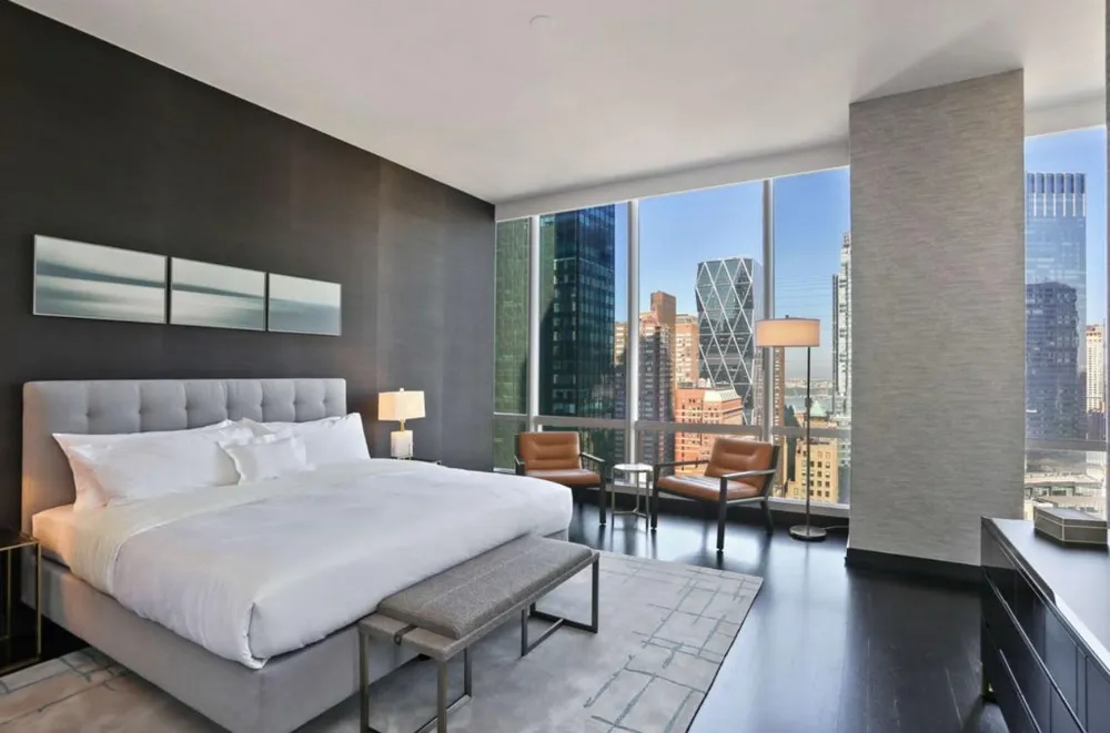 157 W 57th Street #33E New York (Manhattan), NY 10019