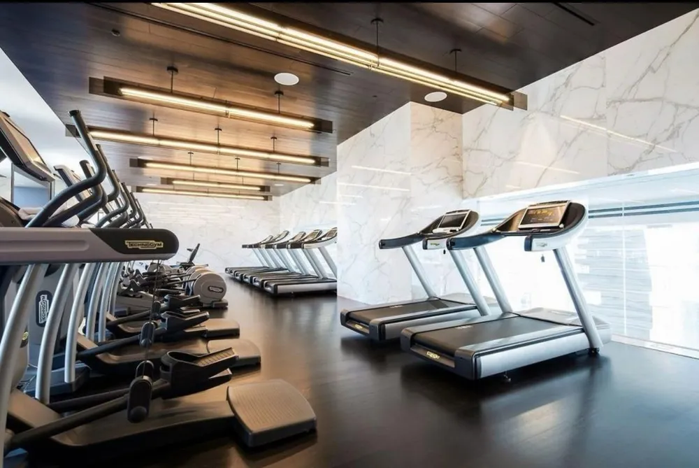 157 W 57th Street #33E New York (Manhattan), NY 10019