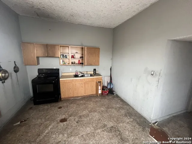 1225 WYOMING ST San Antonio, TX 78203