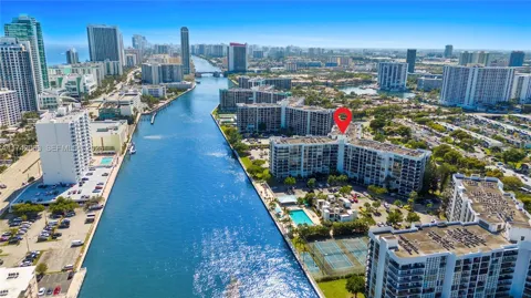 800 Parkview Dr #909