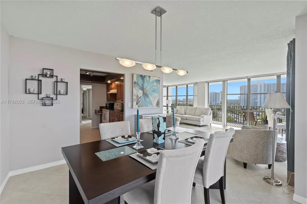 800 Parkview Dr #909 Hallandale Beach, FL 33009