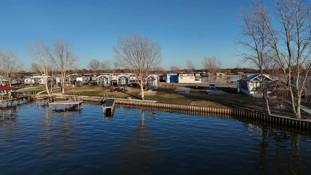 6422 Peninsula Road Kerens, TX 75144