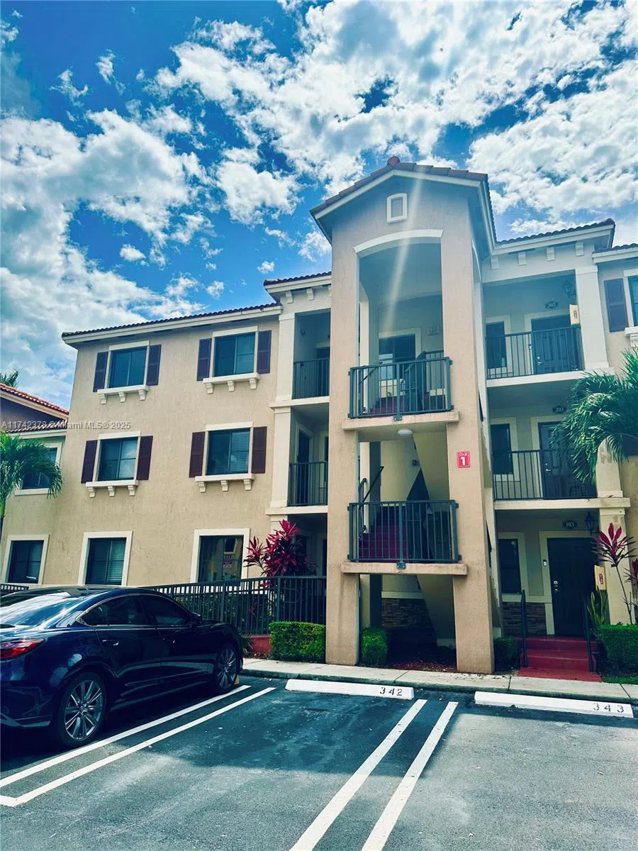 22441 SW 88th Pl #301-5 Cutler Bay, FL 33190