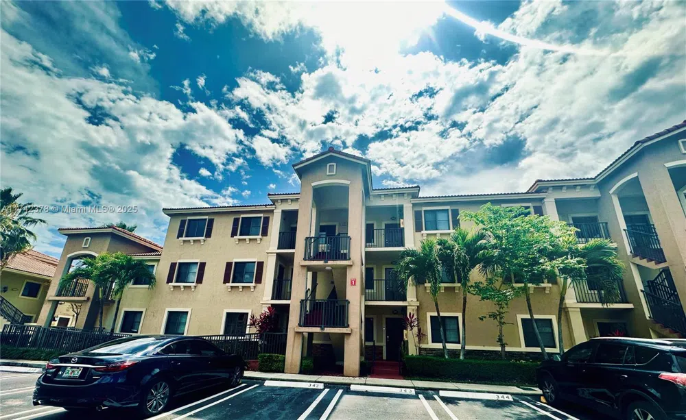 22441 SW 88th Pl #301-5 Cutler Bay, FL 33190