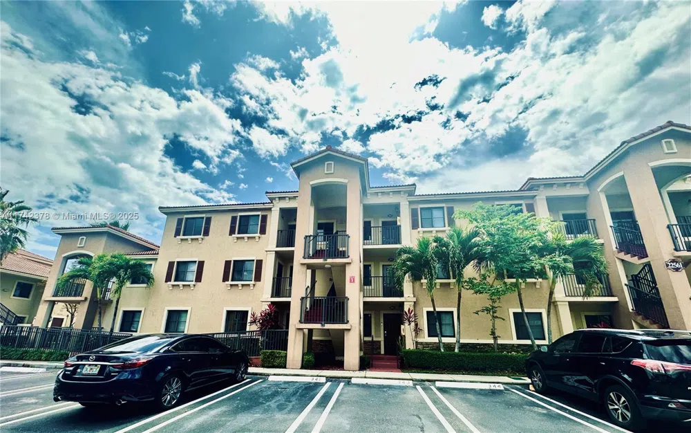 22441 SW 88th Pl #301-5 Cutler Bay, FL 33190