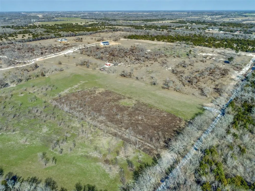 2023 Joe Davis Road Whitewright, TX 75491