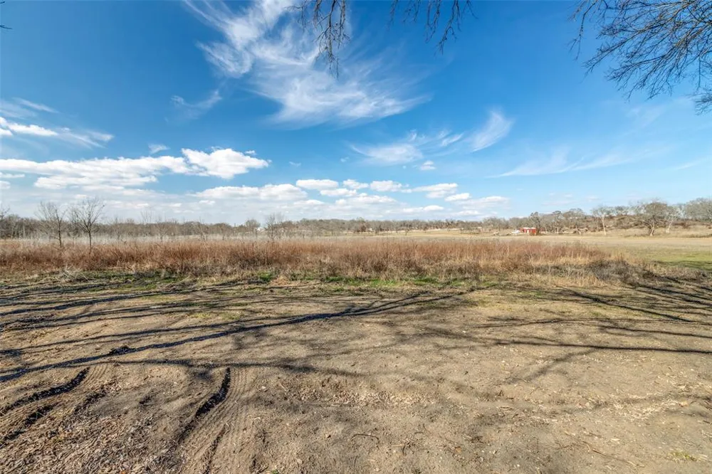 2023 Joe Davis Road Whitewright, TX 75491
