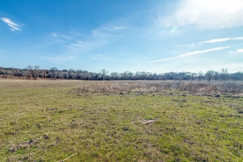 2023 Joe Davis Road Whitewright, TX 75491