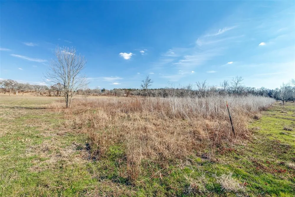 2023 Joe Davis Road Whitewright, TX 75491