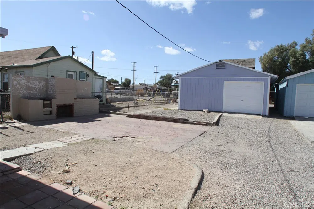 412 D STREET Needles, CA 92363