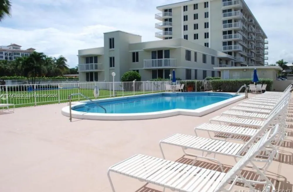 125 Ocean Ave #402 Palm Beach Shores, FL 33404