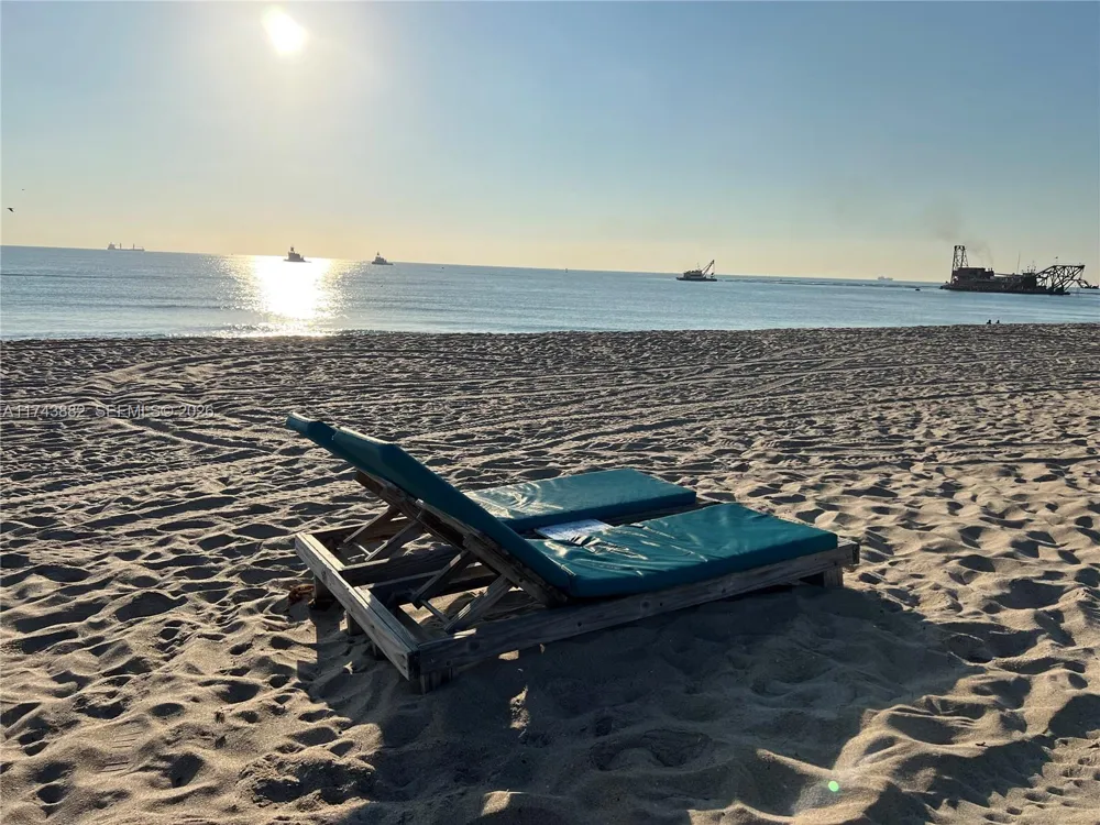 125 Ocean Ave #402 Palm Beach Shores, FL 33404