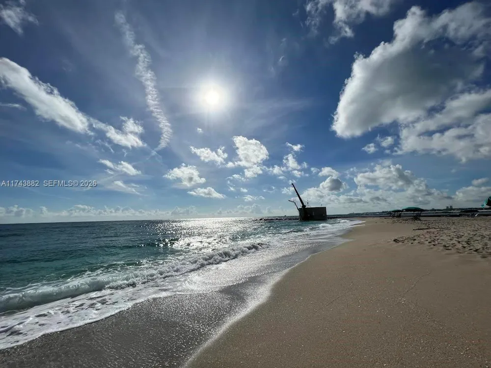 125 Ocean Ave #402 Palm Beach Shores, FL 33404