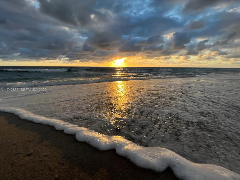 125 Ocean Ave #402 Palm Beach Shores, FL 33404