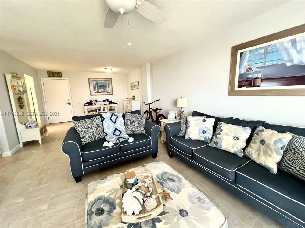 125 Ocean Ave #402 Palm Beach Shores, FL 33404