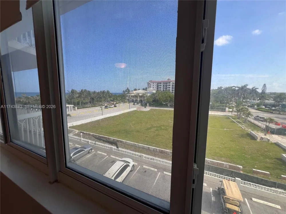 125 Ocean Ave #402 Palm Beach Shores, FL 33404