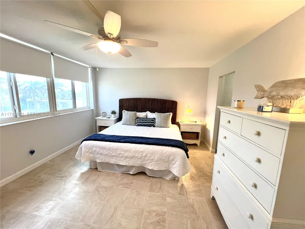 125 Ocean Ave #402 Palm Beach Shores, FL 33404
