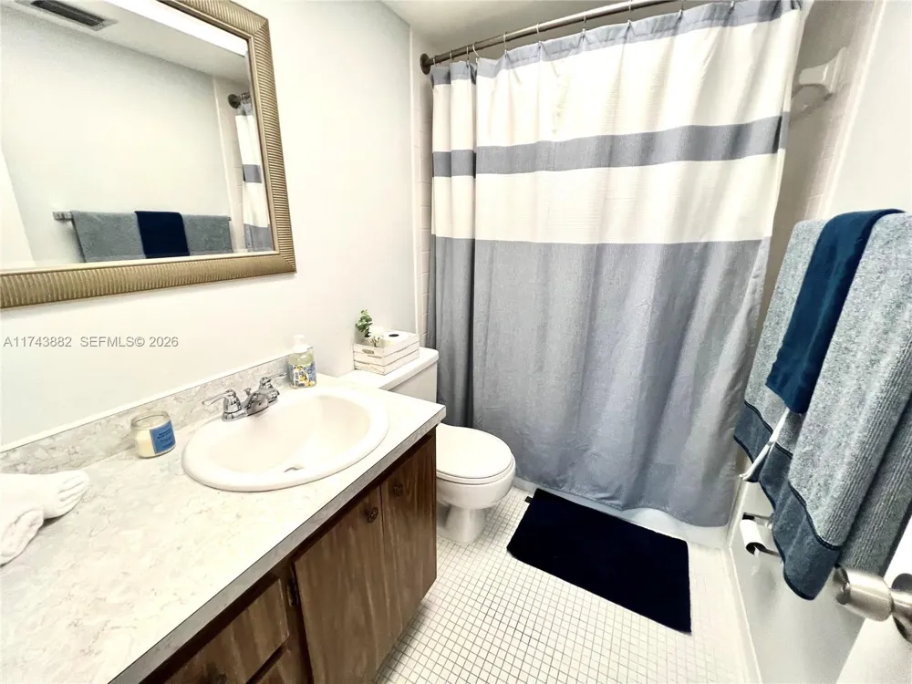 125 Ocean Ave #402 Palm Beach Shores, FL 33404