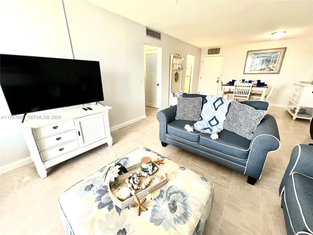 125 Ocean Ave #402 Palm Beach Shores, FL 33404