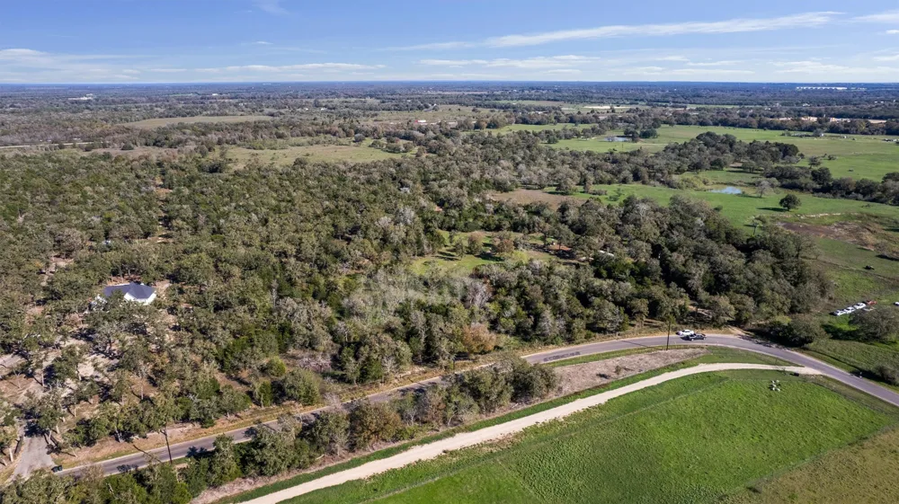 221 Old Waelder Road Flatonia, TX 78941