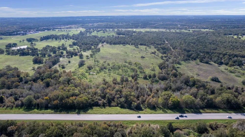 221 Old Waelder Road Flatonia, TX 78941