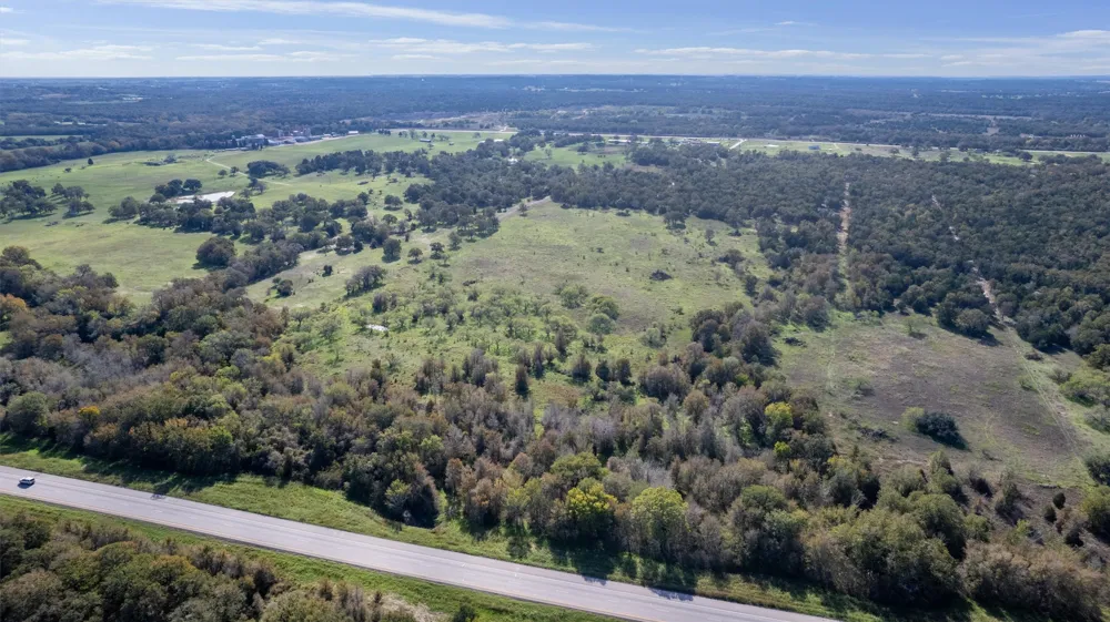 221 Old Waelder Road Flatonia, TX 78941