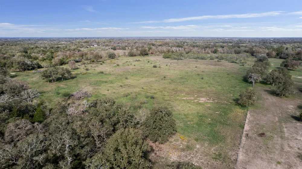 221 Old Waelder Road Flatonia, TX 78941
